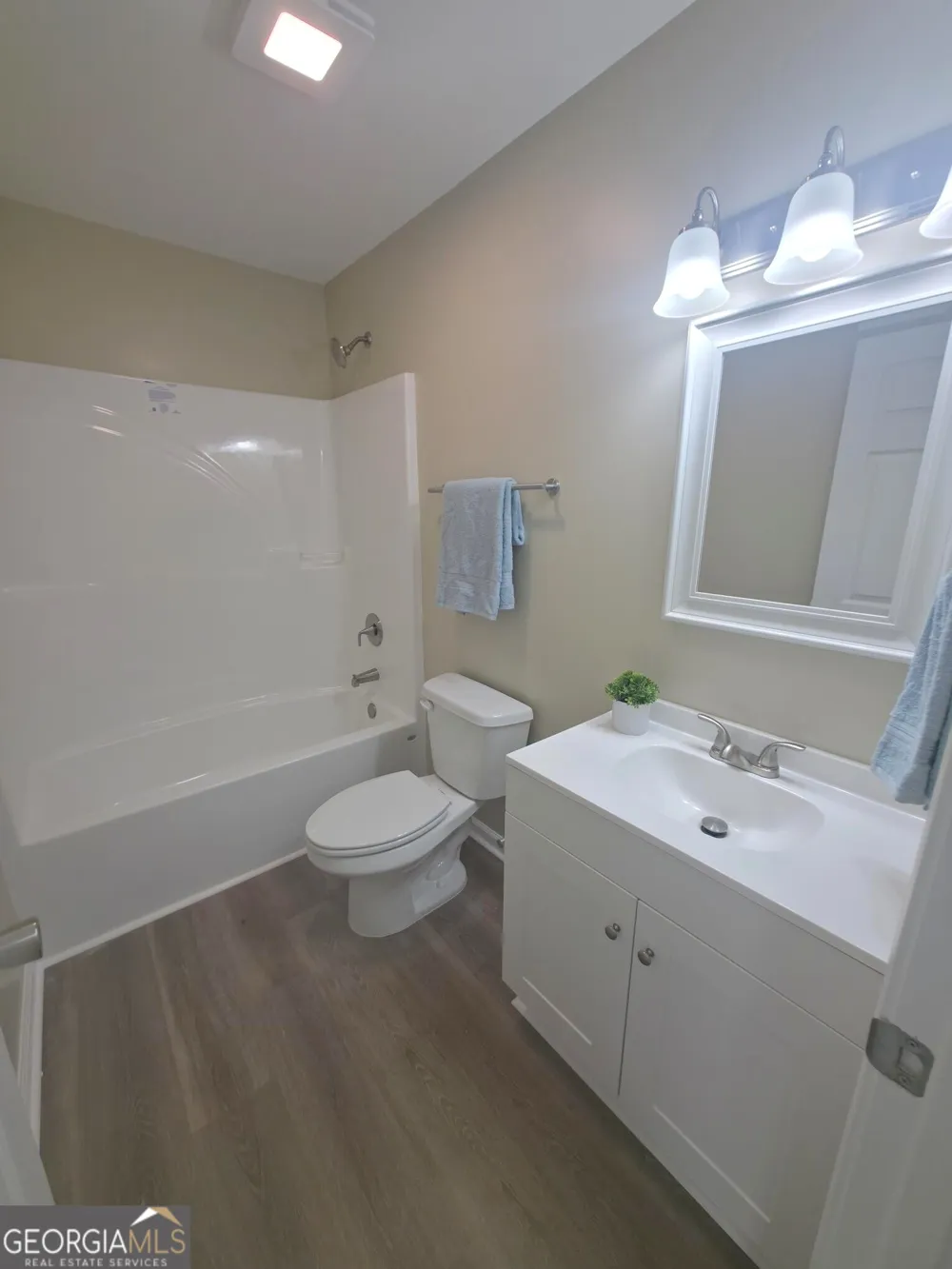 45 Charlotte DR Statham, GA 30666