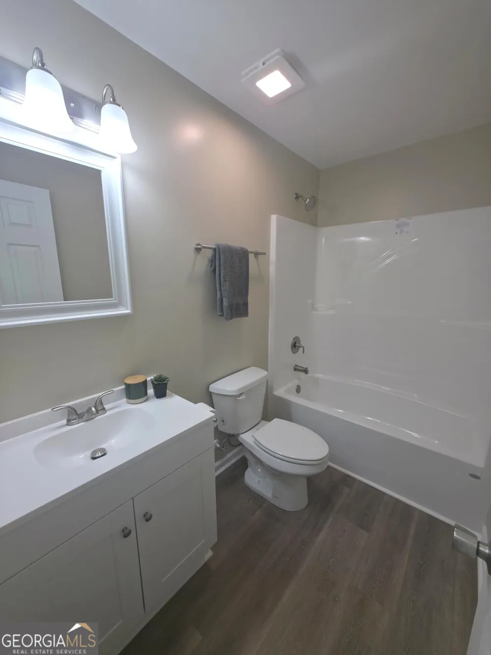 45 Charlotte DR Statham, GA 30666
