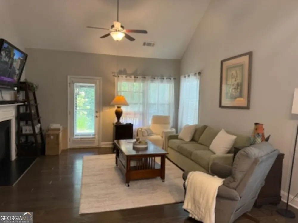 6867 Flagstone WAY Flowery Branch, GA 30542