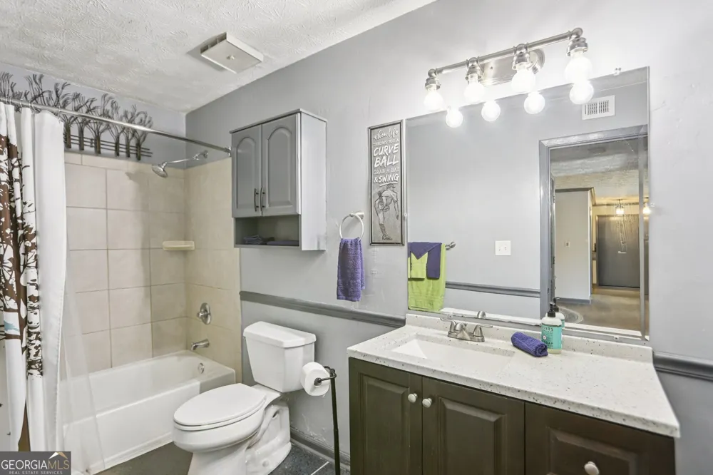 2808 Cumberland CT SE Smyrna, GA 30080