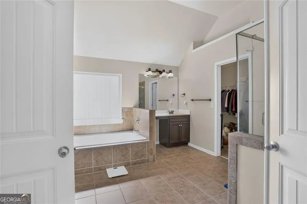 213 Manresa CT Hampton, GA 30228