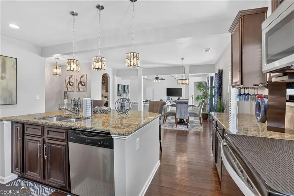 213 Manresa CT Hampton, GA 30228