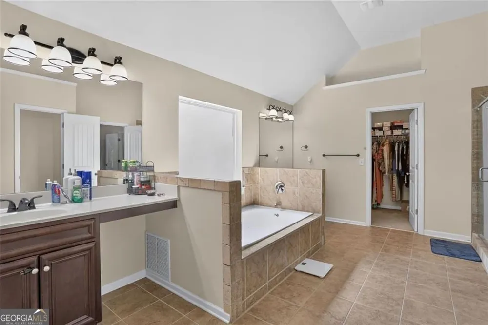 213 Manresa CT Hampton, GA 30228