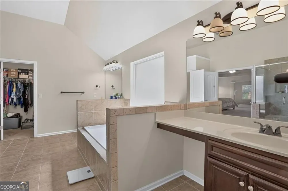 213 Manresa CT Hampton, GA 30228