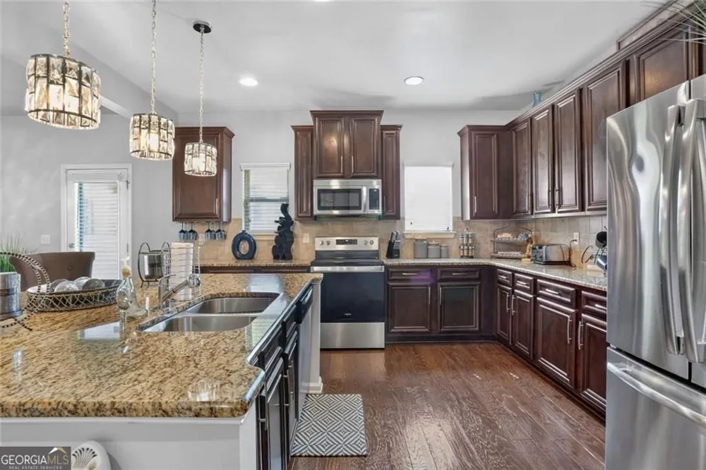213 Manresa CT Hampton, GA 30228