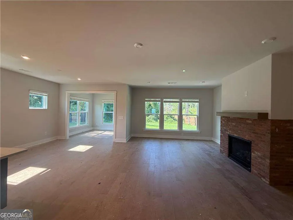4835 Rosarian DR Cumming, GA 30040