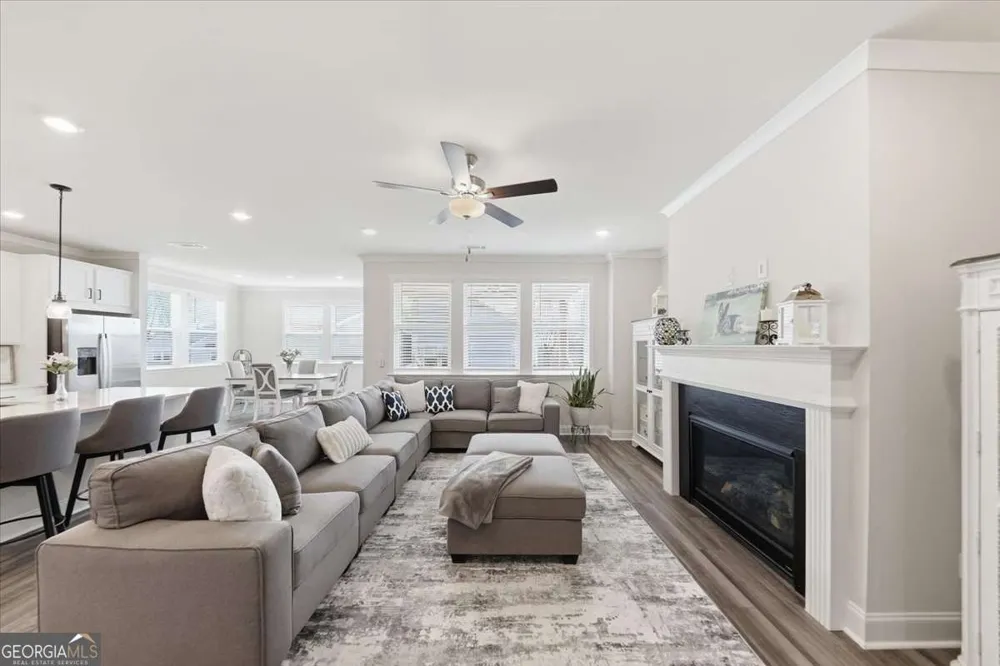 3939 Alderstone DR Flowery Branch, GA 30542