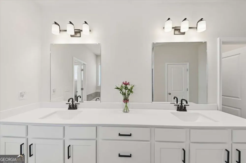 3939 Alderstone DR Flowery Branch, GA 30542
