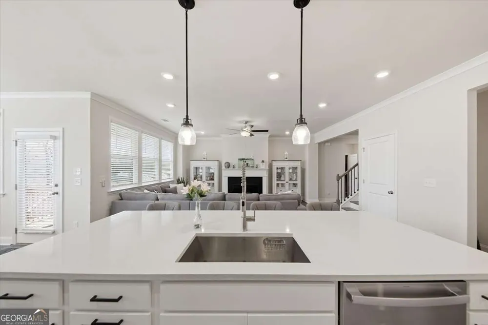 3939 Alderstone DR Flowery Branch, GA 30542