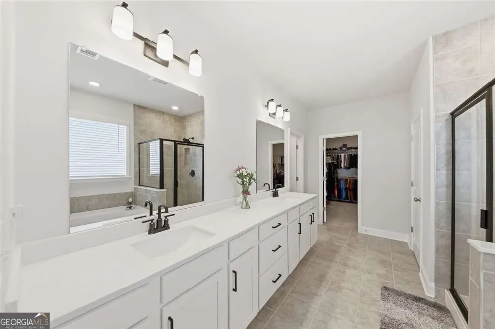 3939 Alderstone DR Flowery Branch, GA 30542