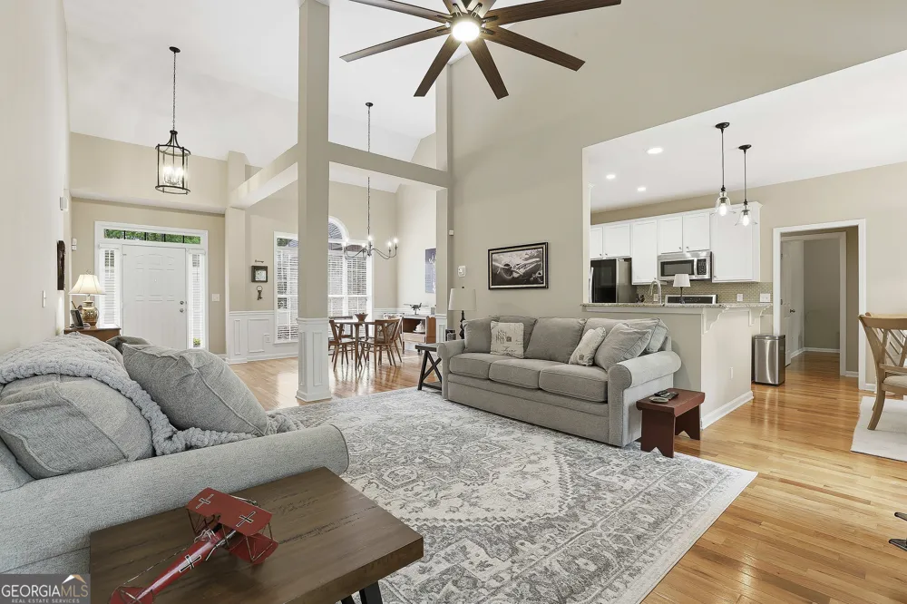 25 Lyndhurst WAY Sharpsburg, GA 30277