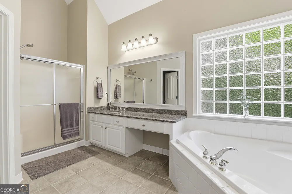 25 Lyndhurst WAY Sharpsburg, GA 30277