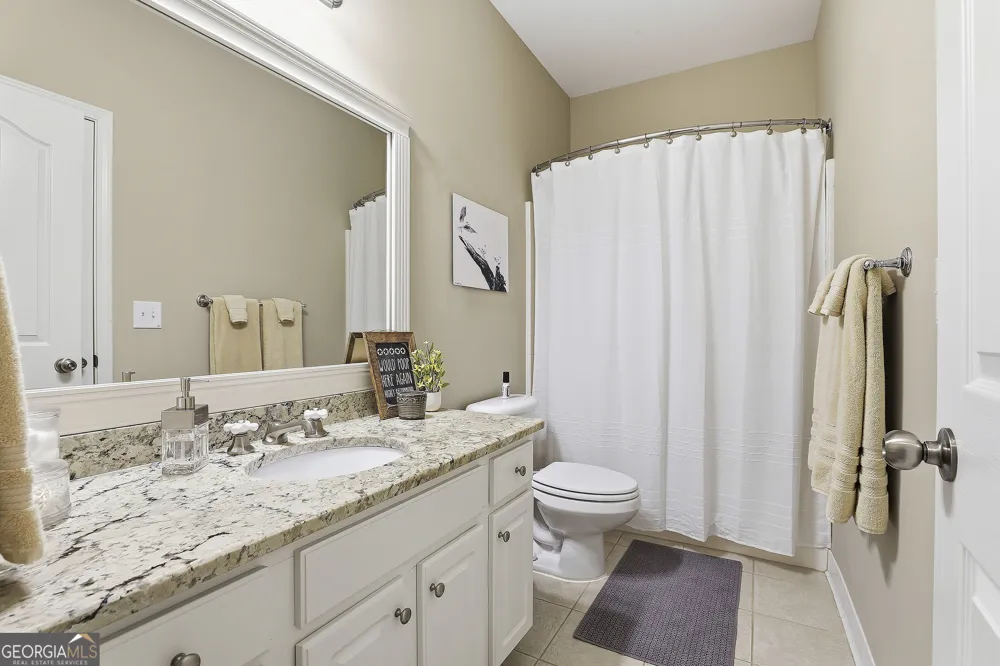 25 Lyndhurst WAY Sharpsburg, GA 30277