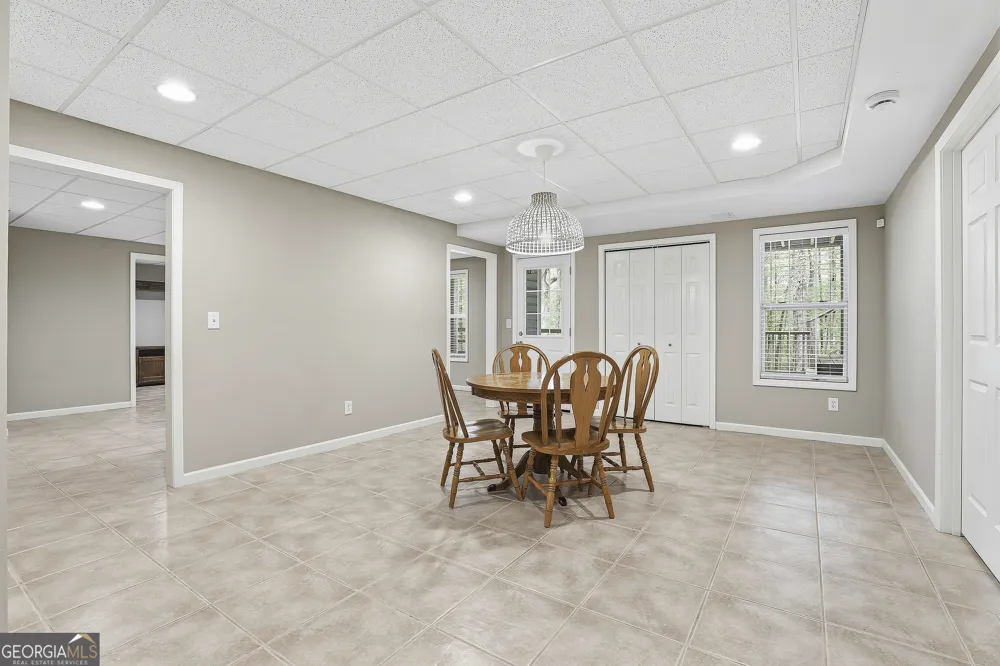 25 Lyndhurst WAY Sharpsburg, GA 30277