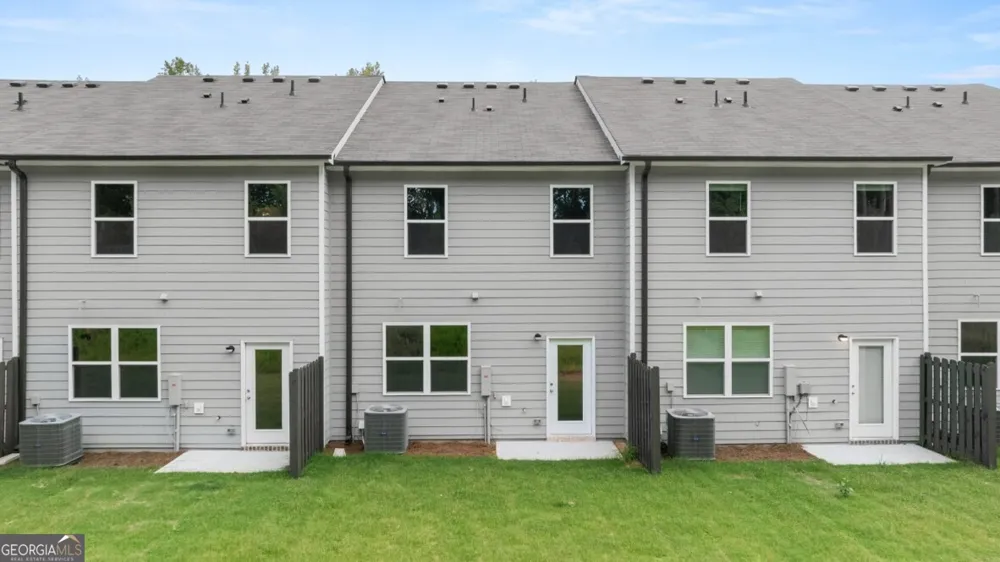 6004 Skylar DR South Fulton, GA 30331