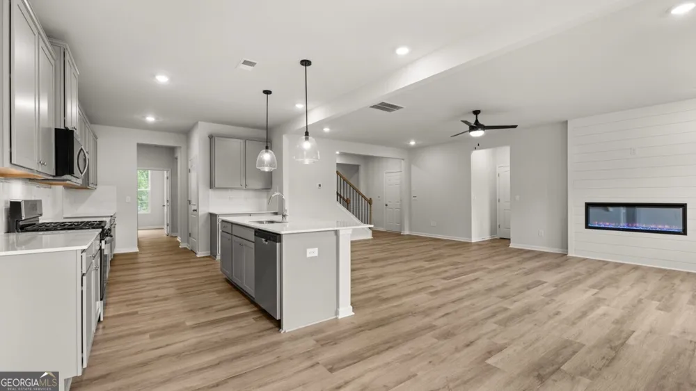 3097 Hallsley DR South Fulton, GA 30349