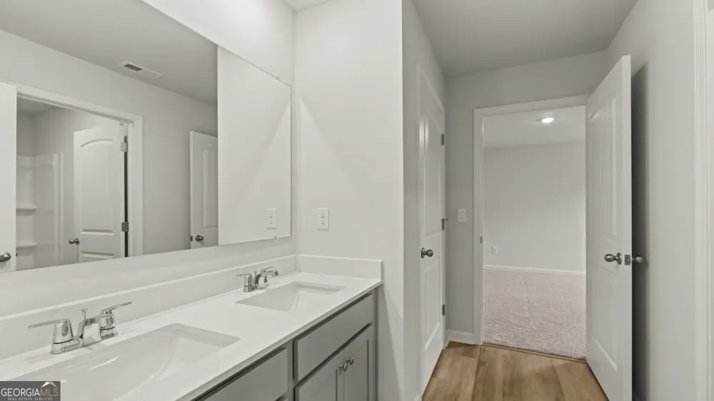 3097 Hallsley DR South Fulton, GA 30349