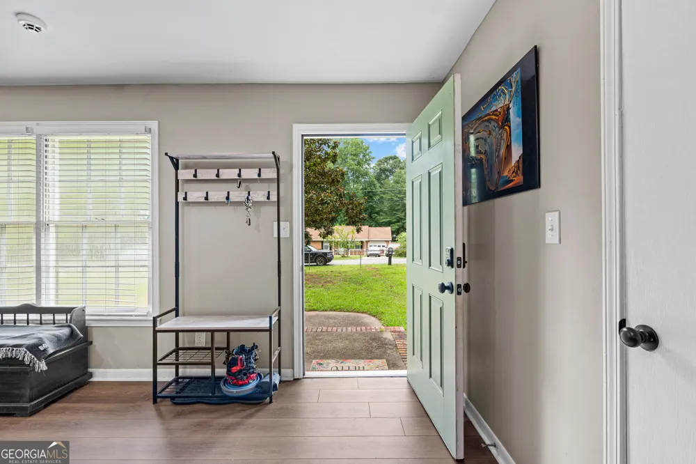 859 King DR SE Conyers, GA 30094