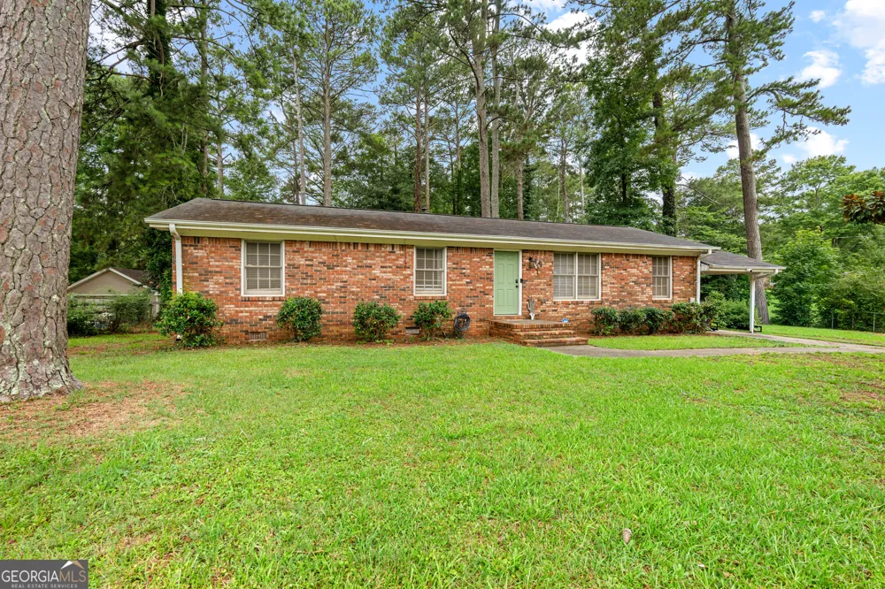 859 King DR SE Conyers, GA 30094