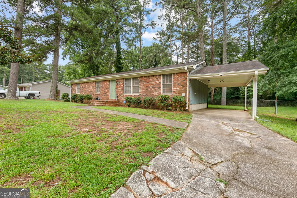 859 King DR SE Conyers, GA 30094
