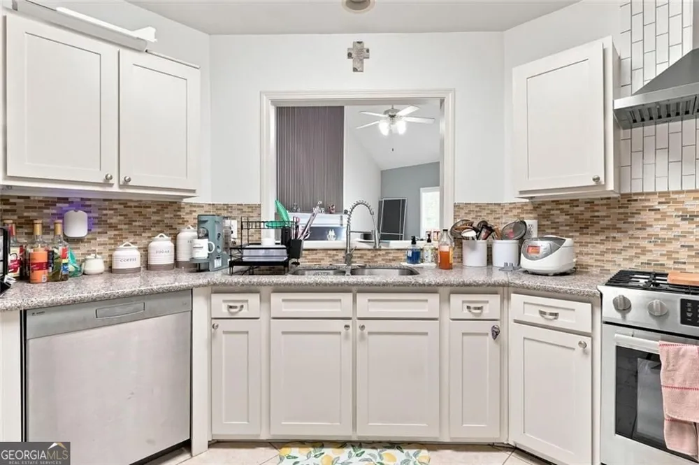 228 Meryton CIR Dallas, GA 30157