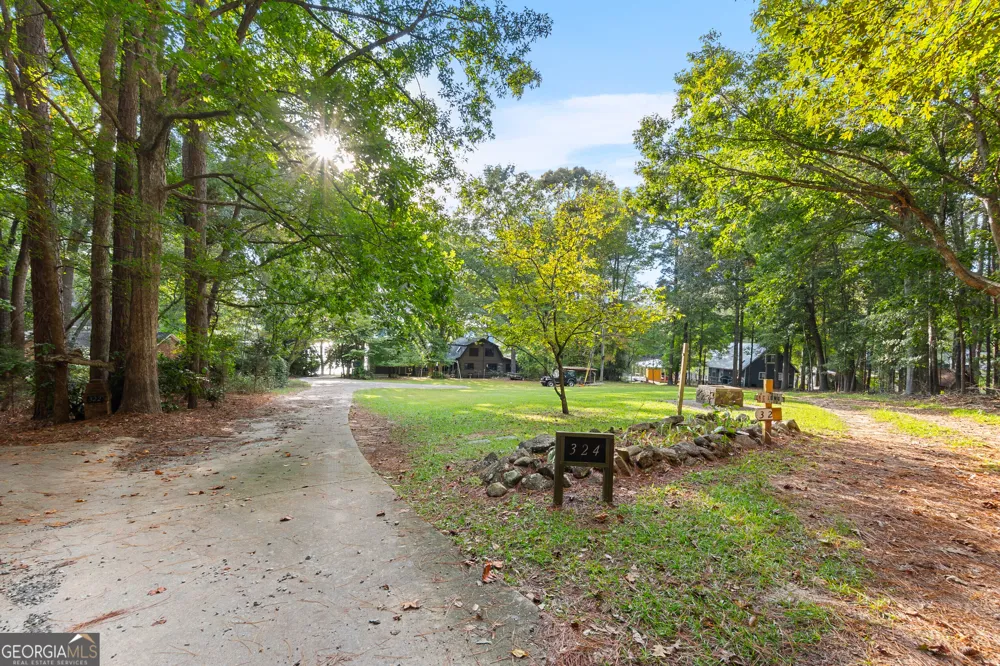 324 Blenny RUN Jackson, GA 30233
