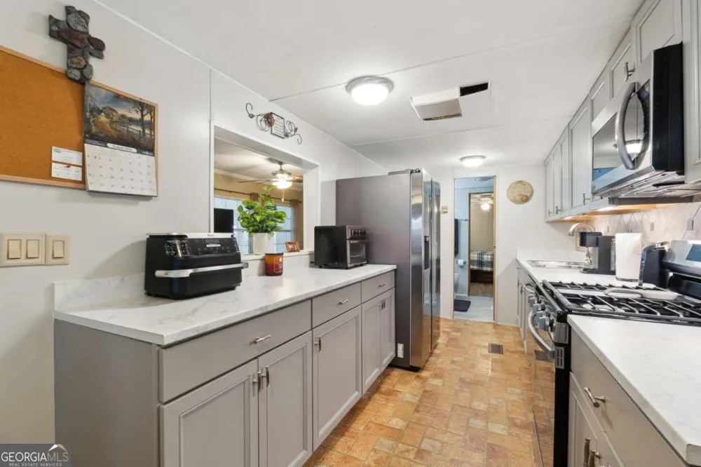 207 Canyon PASS Cleveland, GA 30528