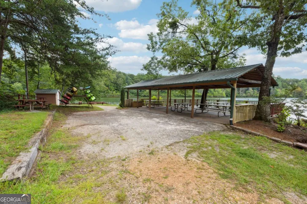 207 Canyon PASS Cleveland, GA 30528