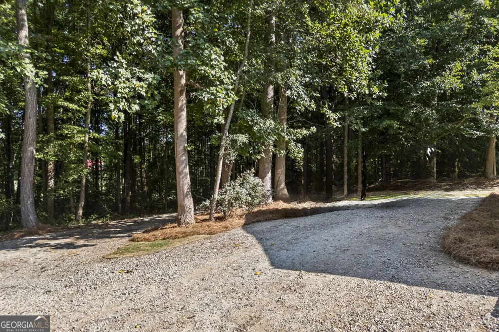 540 James Maxwell RD Commerce, GA 30529