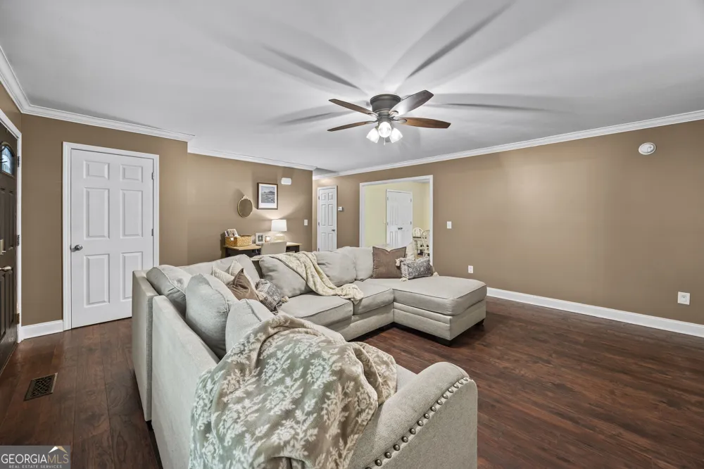 540 James Maxwell RD Commerce, GA 30529
