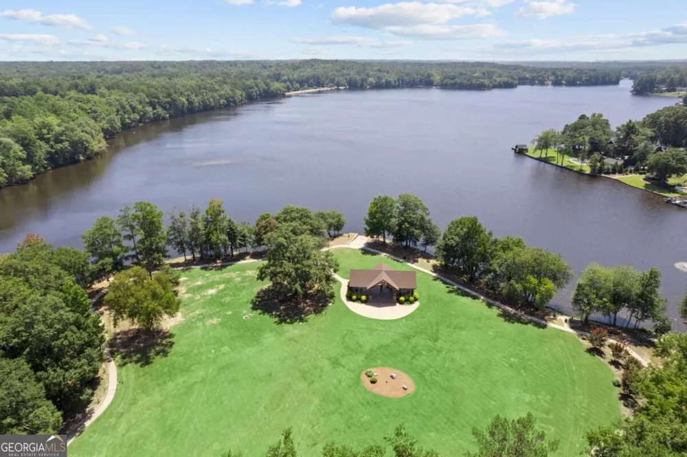 422 Cimaron PARK Peachtree City, GA 30269