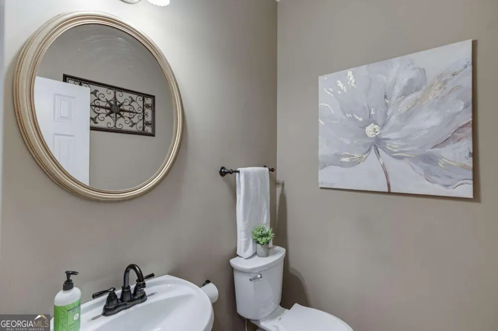 651 Sweetfern LN Sugar Hill, GA 30518