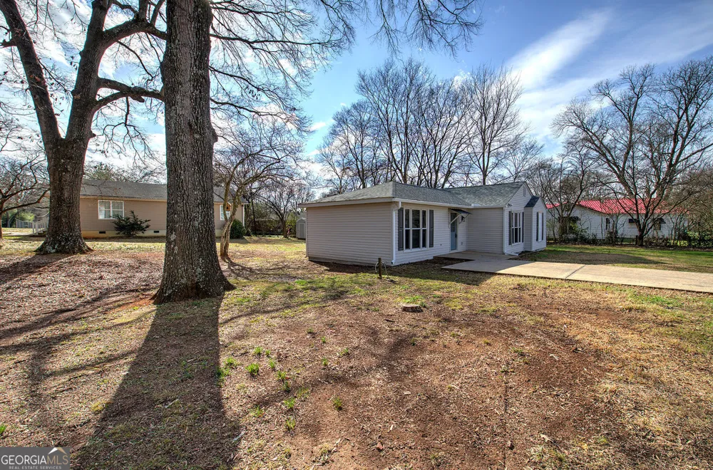 30 Grove CIR Cartersville, GA 30120