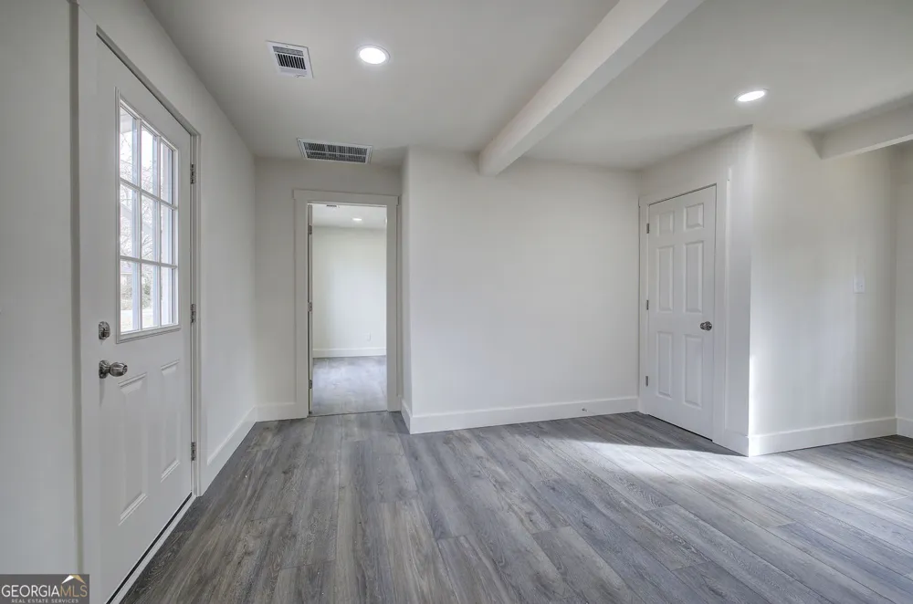30 Grove CIR Cartersville, GA 30120