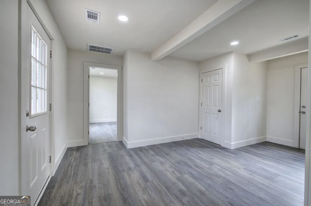 30 Grove CIR Cartersville, GA 30120