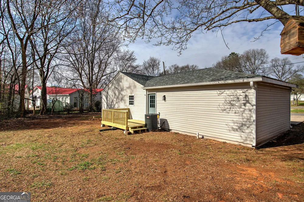 30 Grove CIR Cartersville, GA 30120