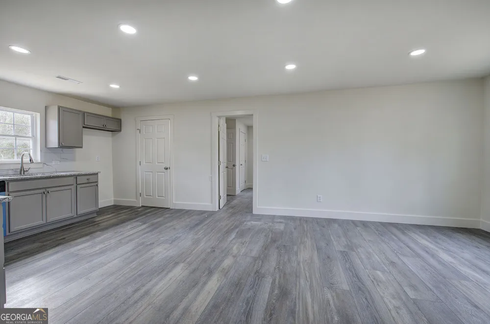 30 Grove CIR Cartersville, GA 30120