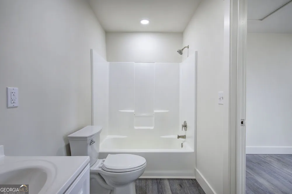 30 Grove CIR Cartersville, GA 30120