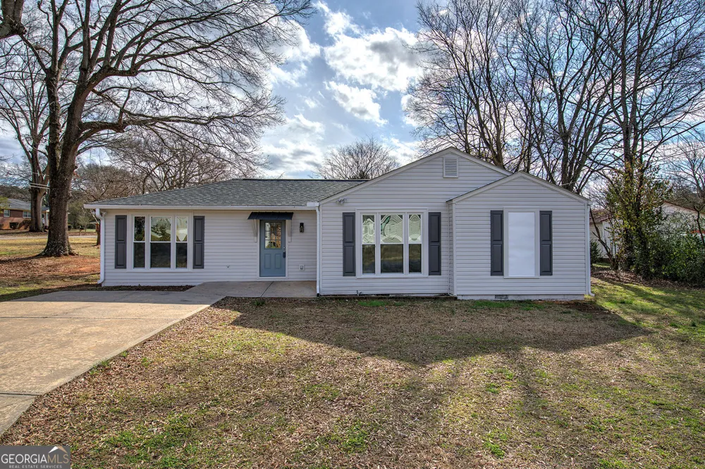 30 Grove CIR Cartersville, GA 30120