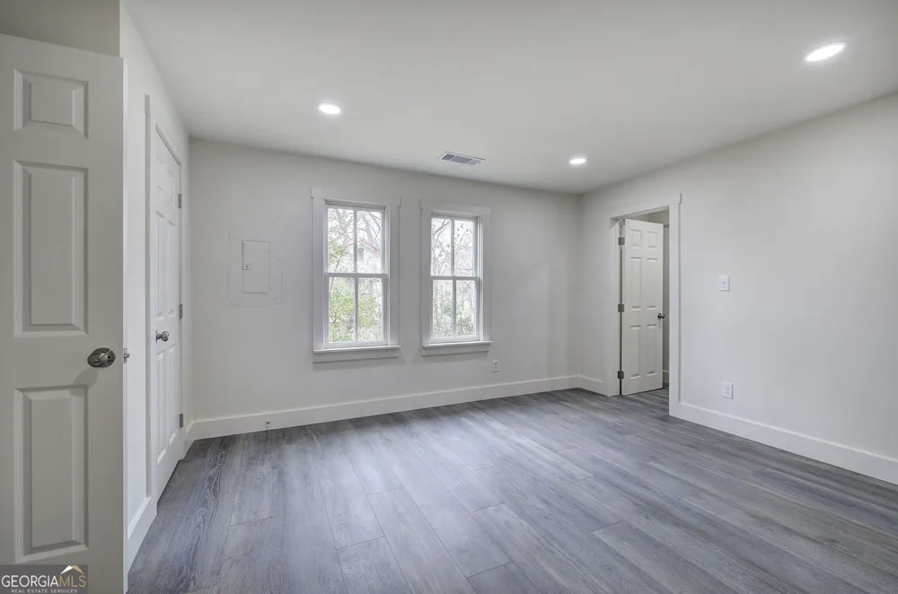 30 Grove CIR Cartersville, GA 30120