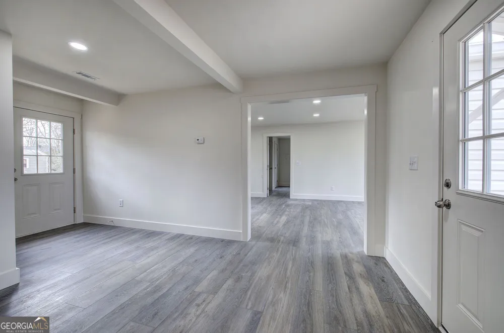 30 Grove CIR Cartersville, GA 30120