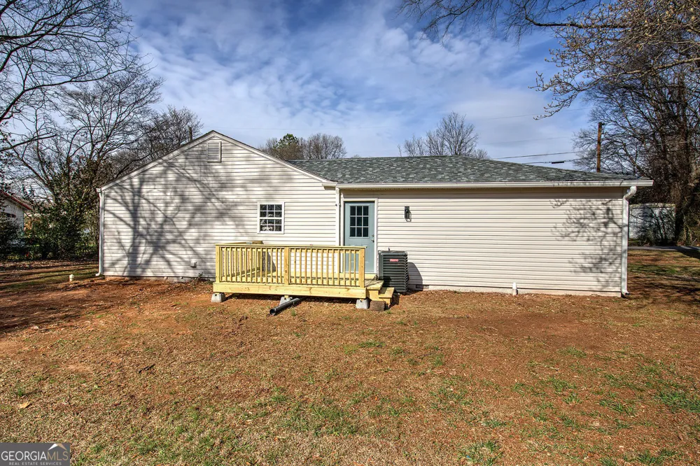 30 Grove CIR Cartersville, GA 30120