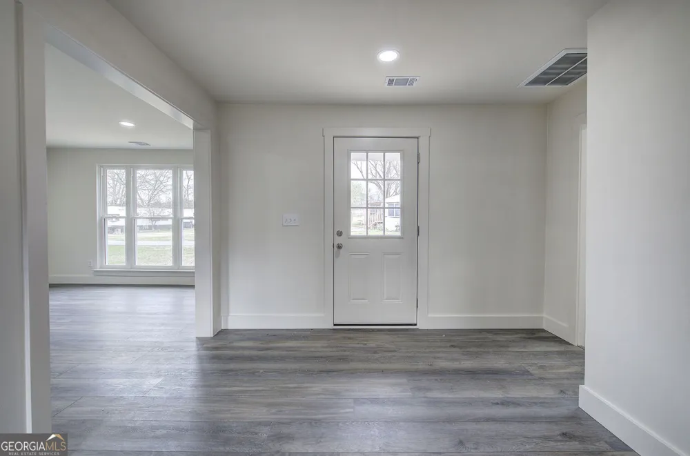 30 Grove CIR Cartersville, GA 30120