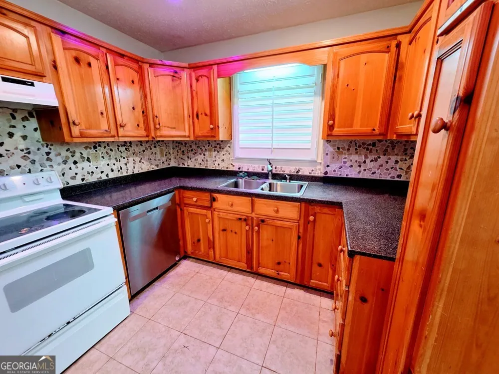 92 Misty Mountain TRL Morganton, GA 30560