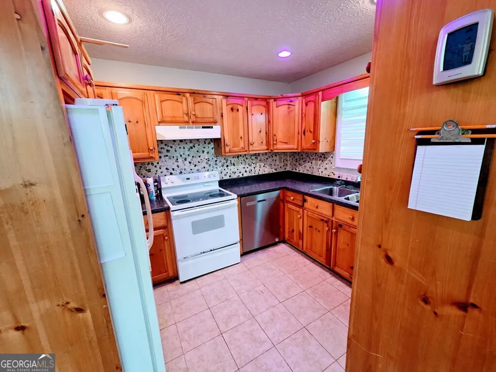 92 Misty Mountain TRL Morganton, GA 30560