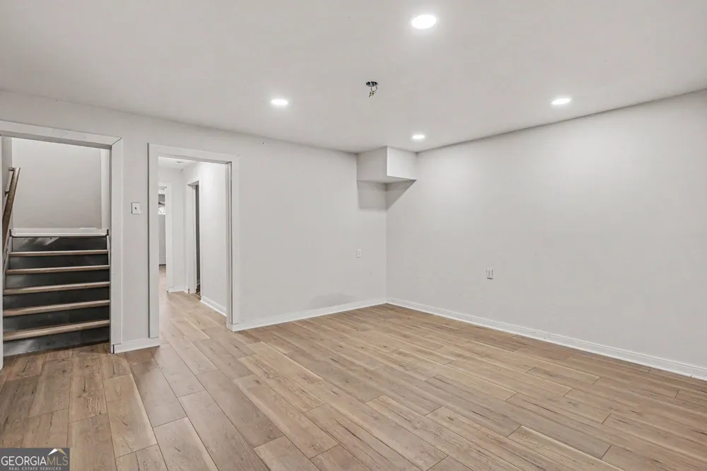 3927 Broadleaf WALK Ellenwood, GA 30294