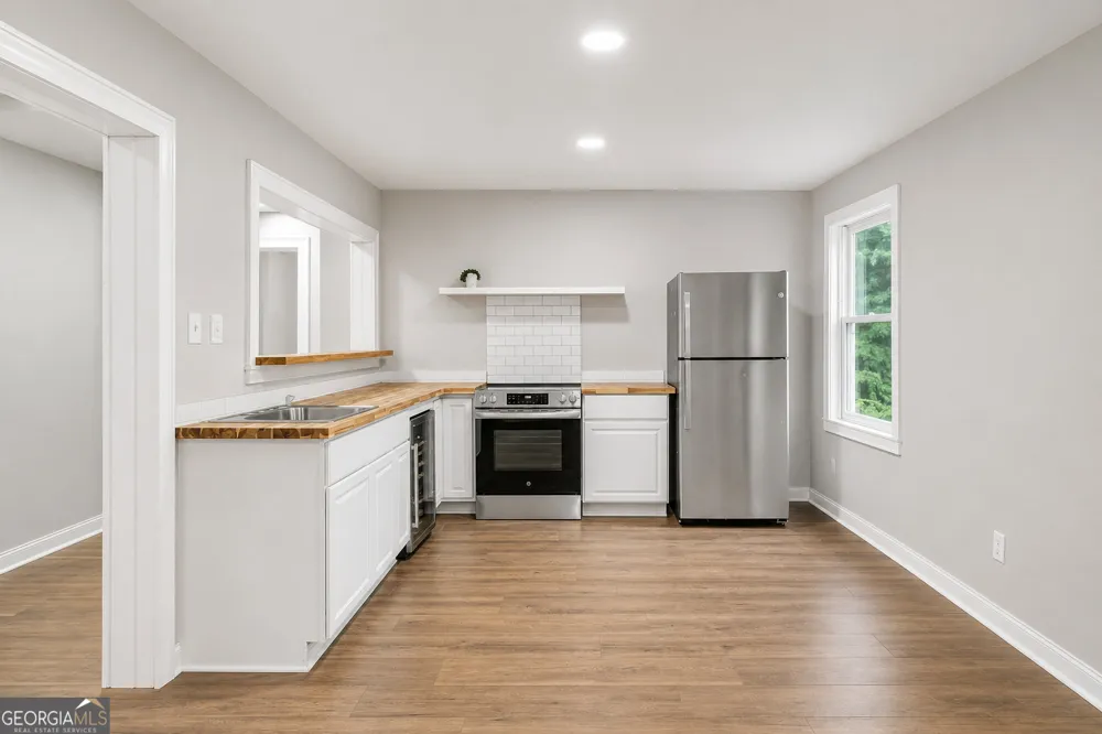 3927 Broadleaf WALK Ellenwood, GA 30294