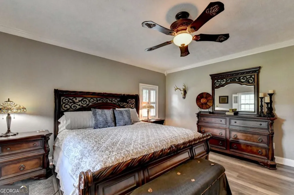 1889 Ridgedale DR Snellville, GA 30078