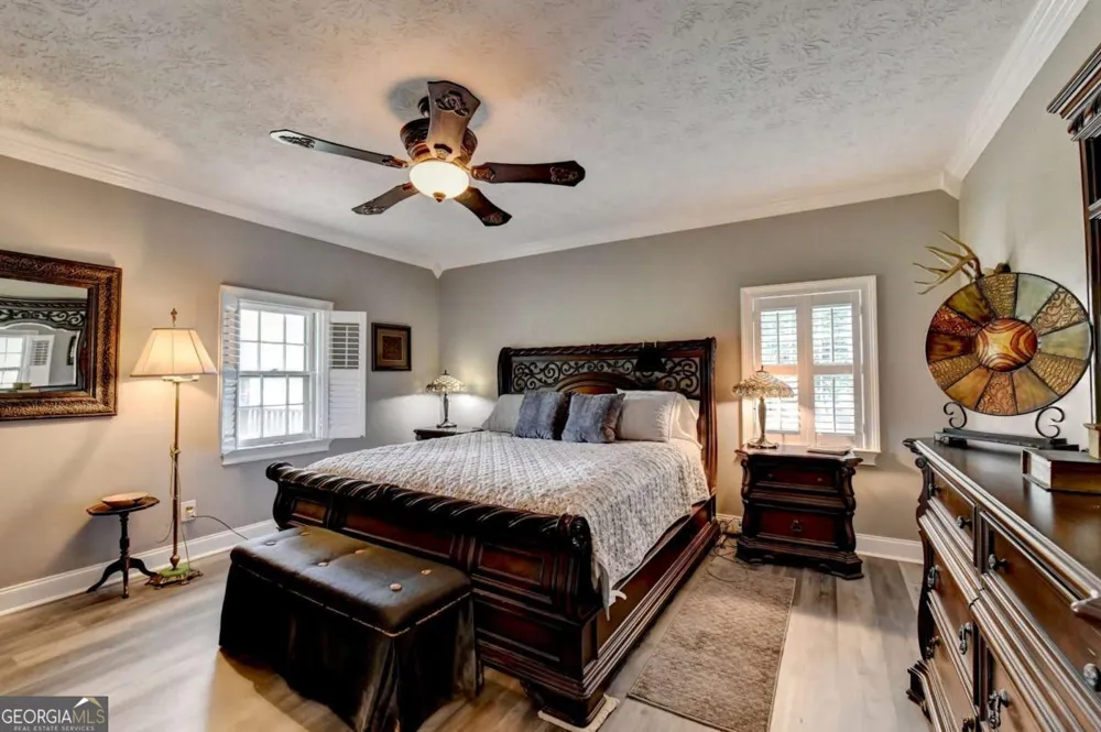 1889 Ridgedale DR Snellville, GA 30078