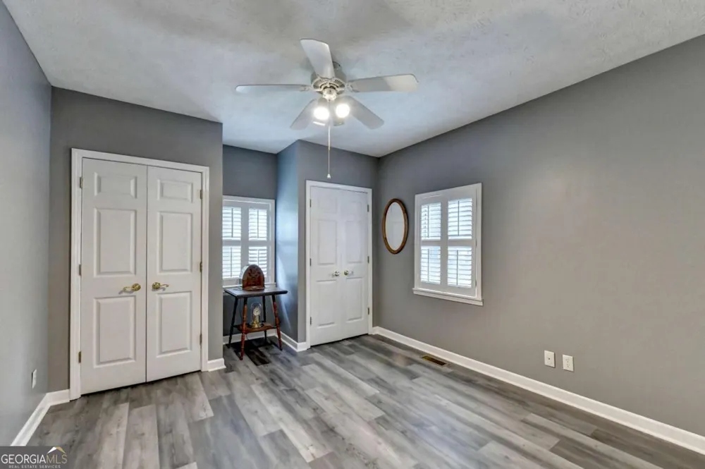 1889 Ridgedale DR Snellville, GA 30078